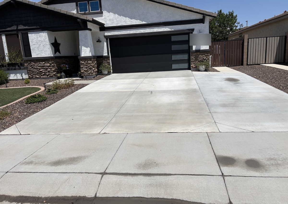 Front Driveway Refresh after power washing