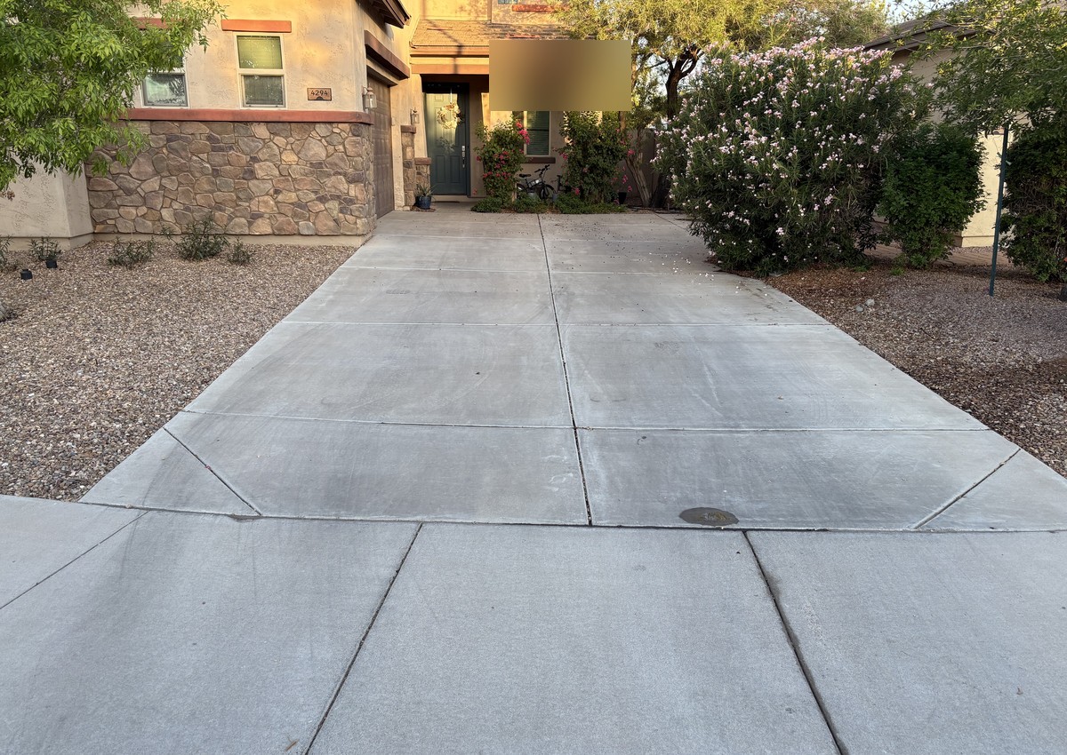 Estate Driveway before power washing